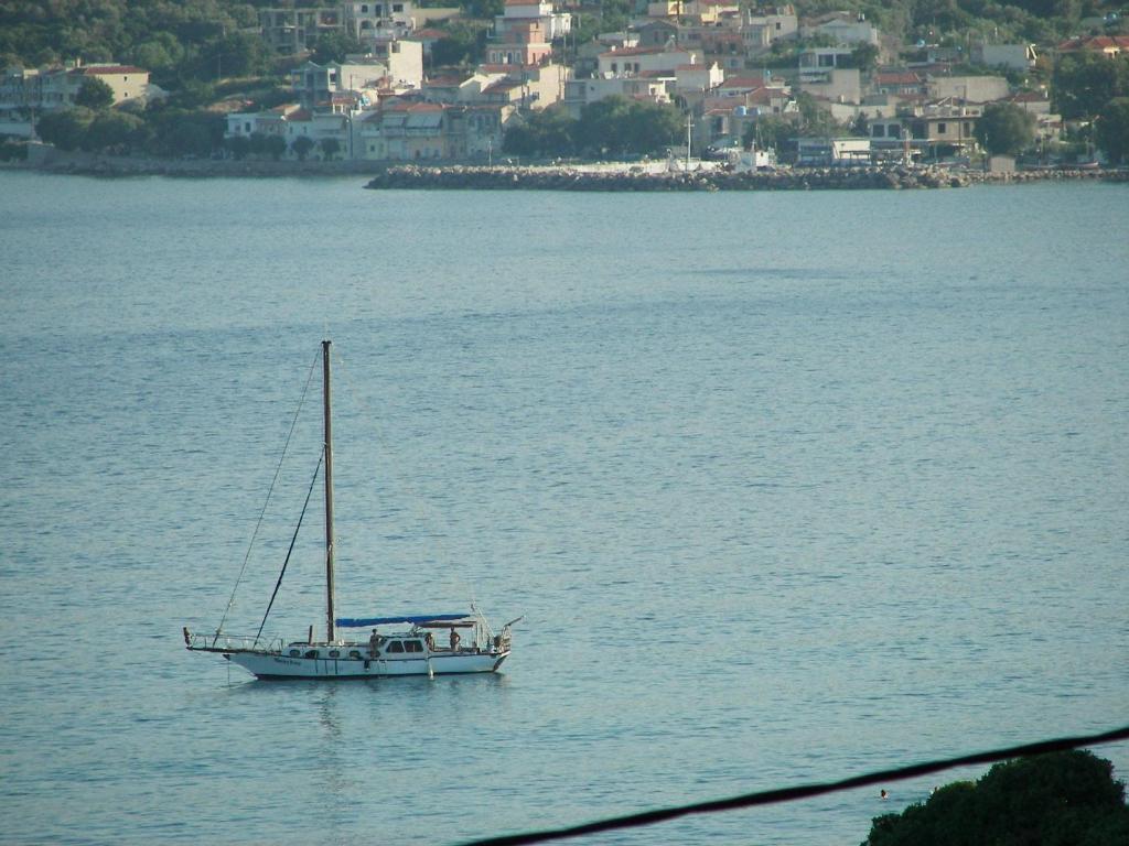 Theoxenia Chios Apartments Ajíasz Fotinísz-part Szoba fotó